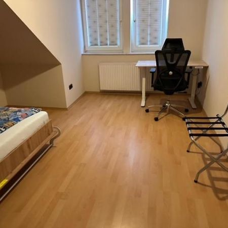 Handwerkerzimmer Düsseldorf Eksteriør billede
